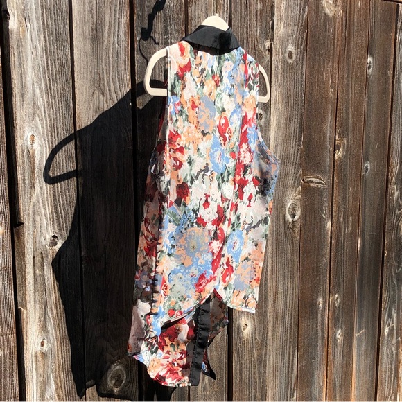 Mauve floral sleeveless top size large - Picture 15 of 16